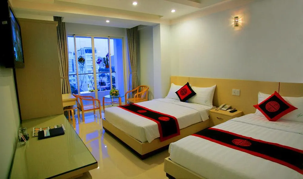 Le Duong Hotel 나트랑 3*,